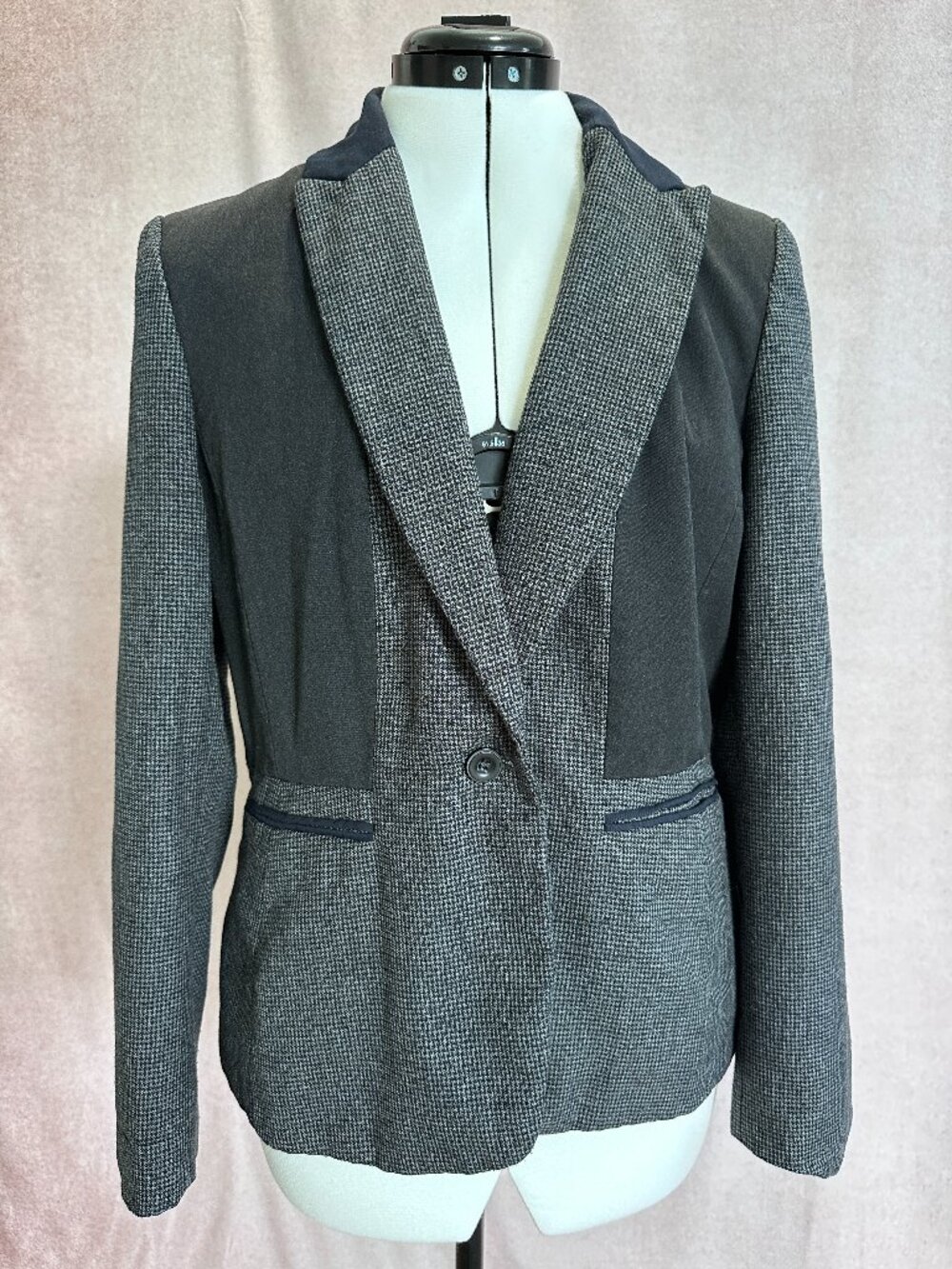 Tahari Arthur S. Levine Blazer, Size 12